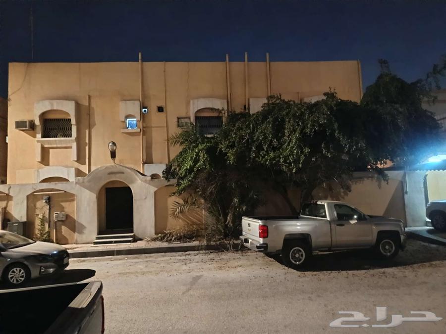 للبيع عمارة بحي بدر 4 شقق سكنية مساحة 612 بمليون ريال630133869532171118