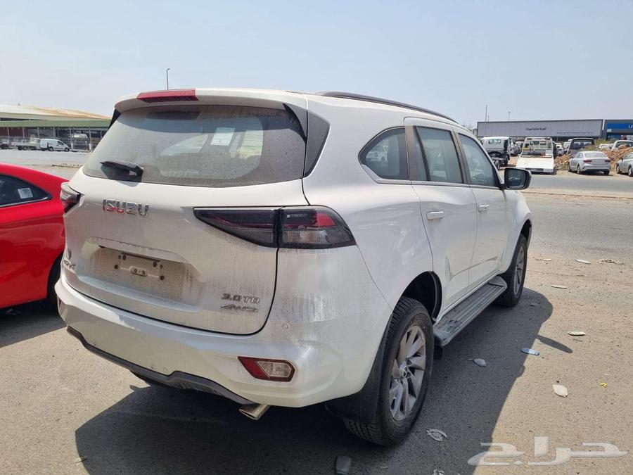 Isuzu MUX Full Double 2024 Model63102905745537113