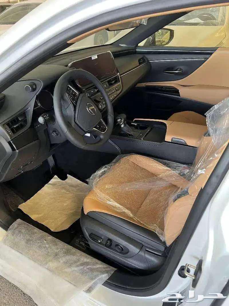 لكزس ES 350 فئه CA موديل 2025 بقسط 2695 الحسن63098783517954114