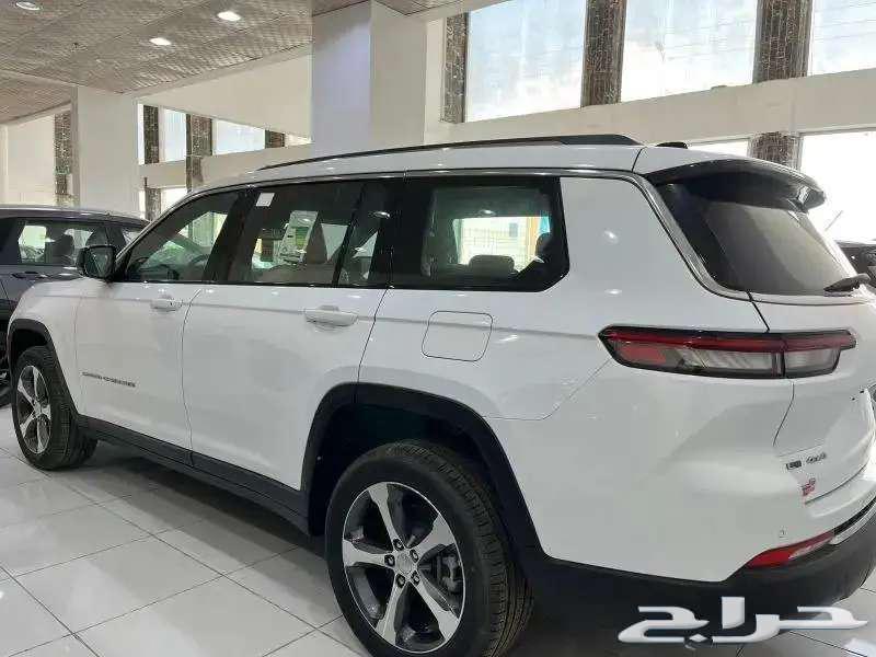 2023 Jeep Grand Cherokee Limited model at the best prices63100727318914112