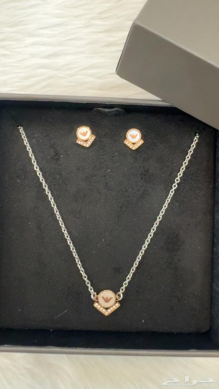 A genuine new set from the Emporio Armani brand63064406903681111