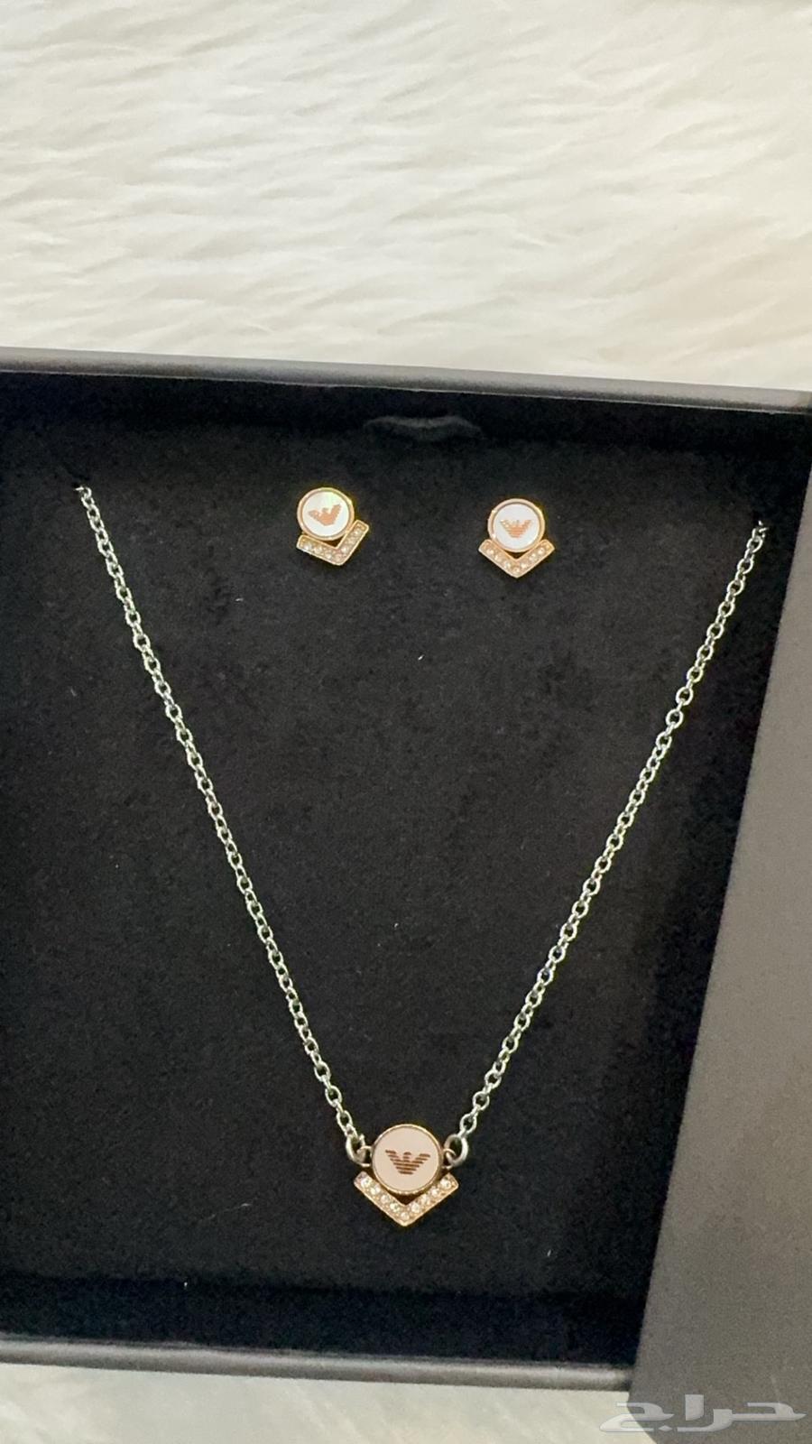A genuine new set from the Emporio Armani brand63064406903681114