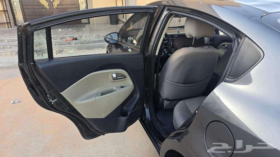 Kia Rio 201563099160892418112