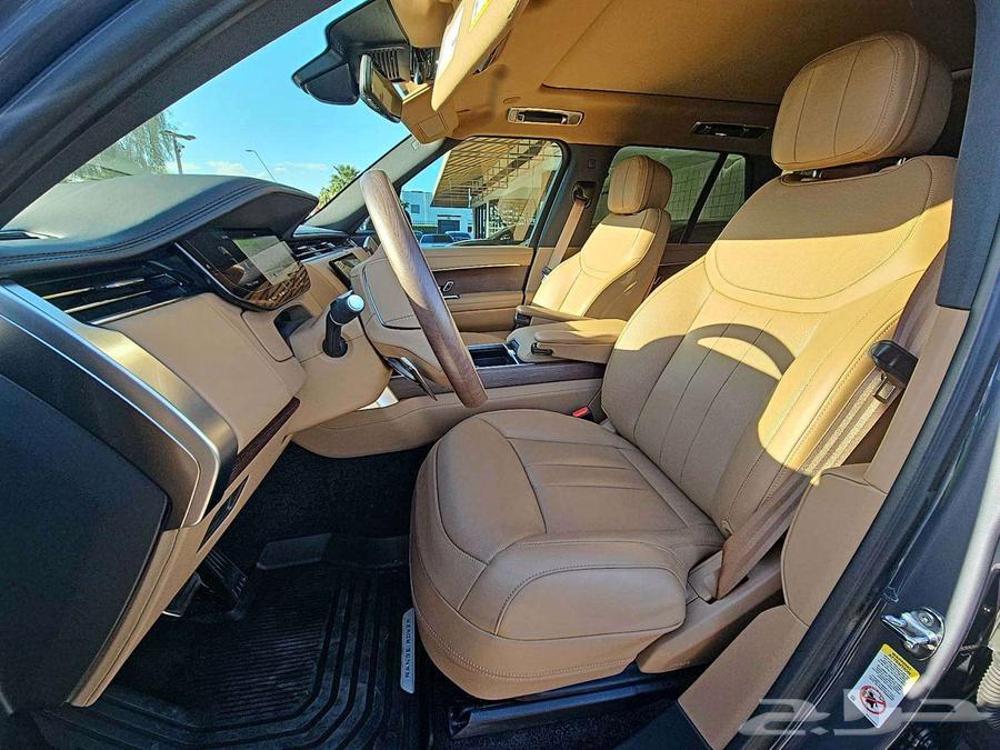 Land Rover Range Rover SE - 2025 - 7,700KM (Sold)63098394765057114
