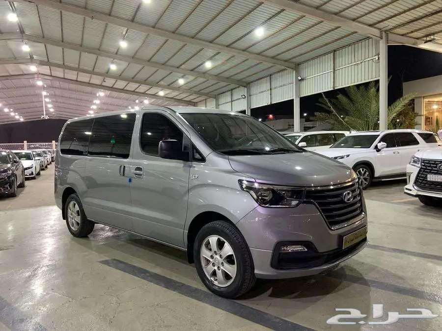 The sold vehicle is a 2020 Hyundai H-1 diesel van with a mileage of 47,000 km and 12 seats.63012513681025111