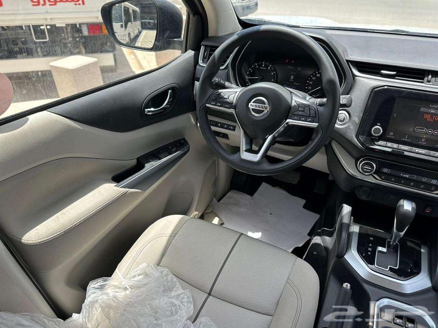 Nissan Extra half cab, full option, double and single cash and installment63093973053187114