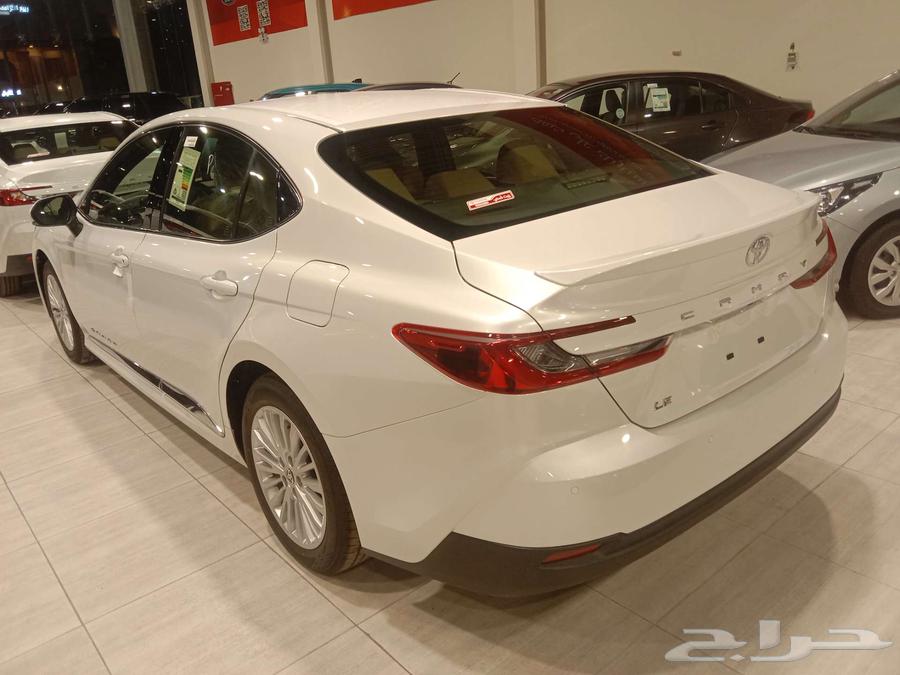Toyota Camry 2025 LE Half Full Saudi Agent Abdulatif Jameel63094721514627113