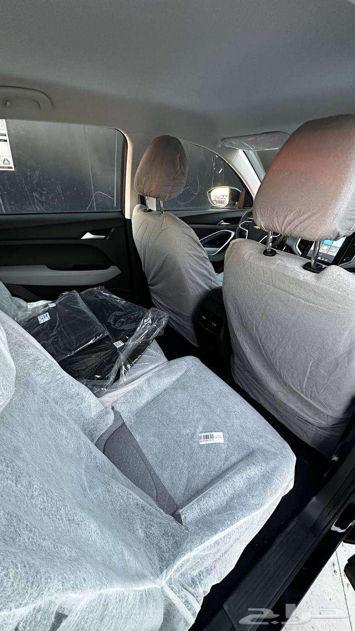 Chevrolet Captiva Standard at a special price63090590361730112