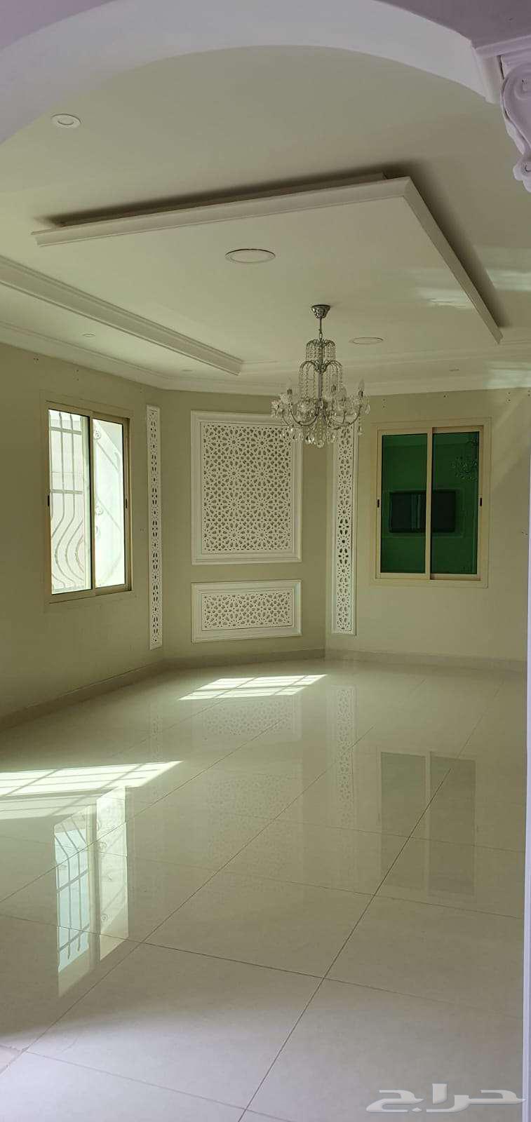 For sale: Detached corner duplex villa in Al-Jisr district.63013385693185111