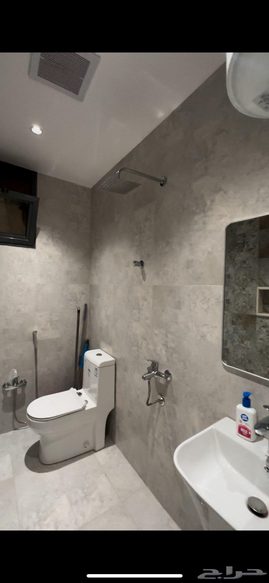 Furnished studio63011211224706114