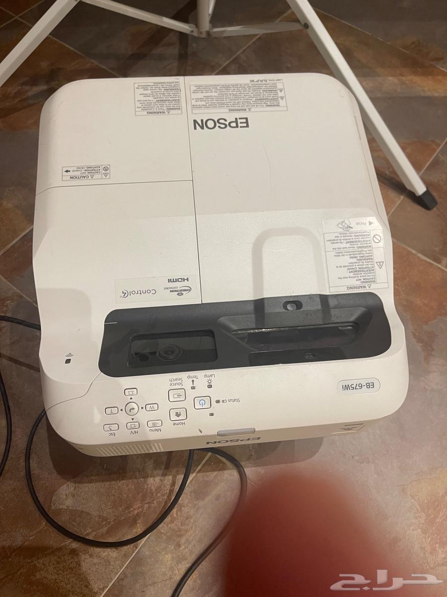 Excellent quality projector (Epson) with base63060756655874111