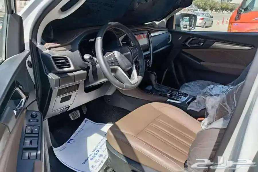 Isuzu MUX 202463091364335105112