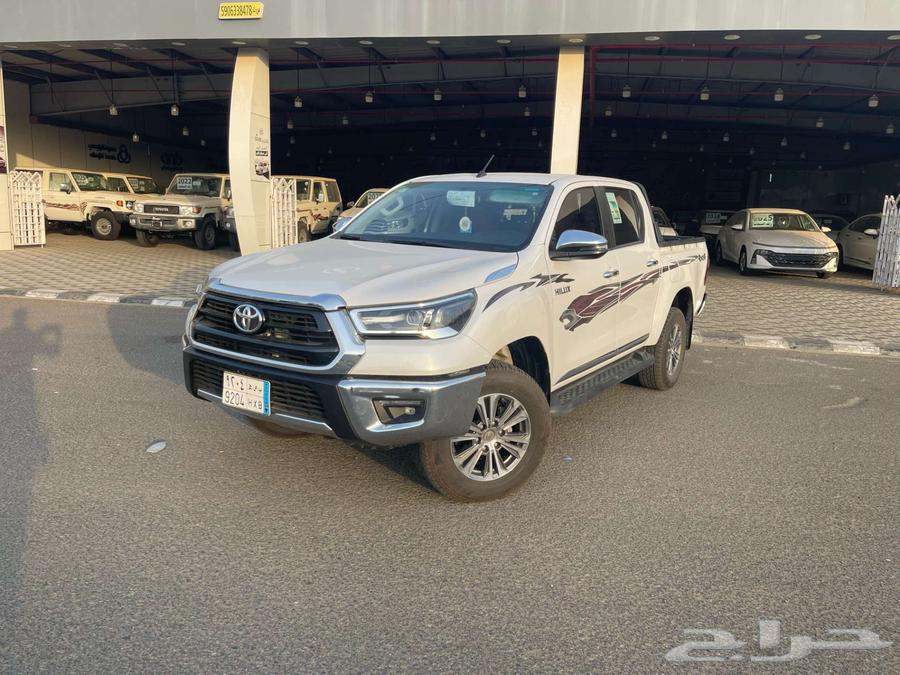 Toyota Hilux Gasoline 2023 I want to sell63088605244931111