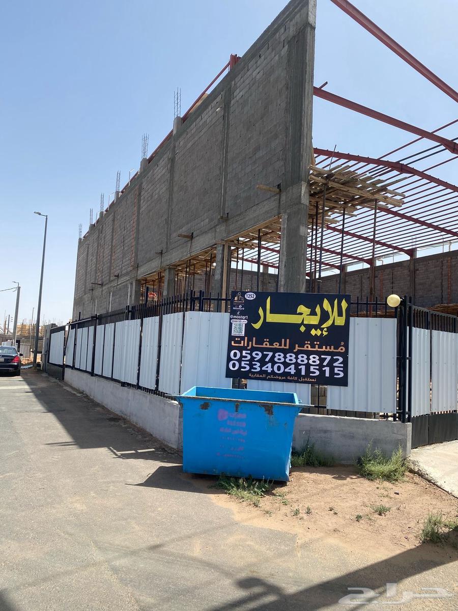 للايجار صاله زاويه تجاريه قريبه من مطعم ديرتنا في حي النقره63013826001666112