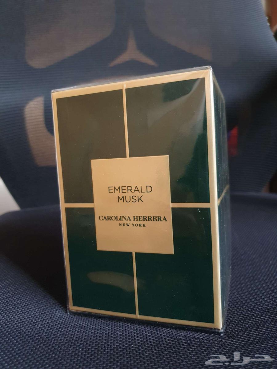 عطر كالورينا هيريرا اميرالد مسك _ العطر جديد بالتغليف واصلي63056783844099111