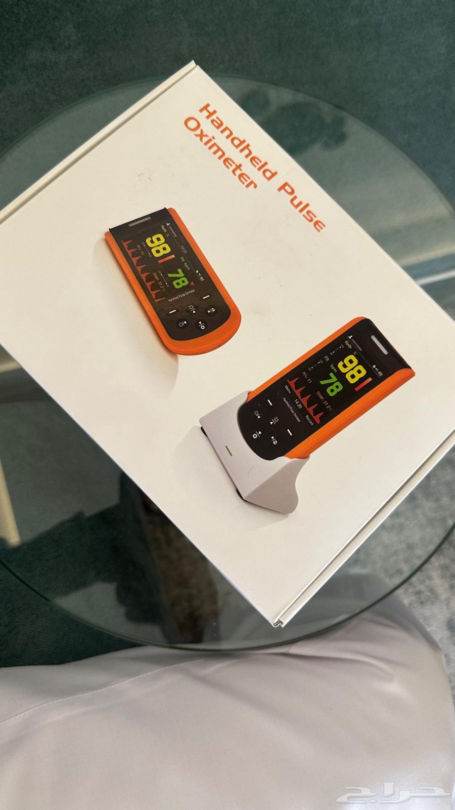 Infant oxygen meter with thermometer63058425361795111