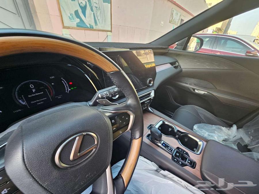 Lexus RX 35063082944405379111