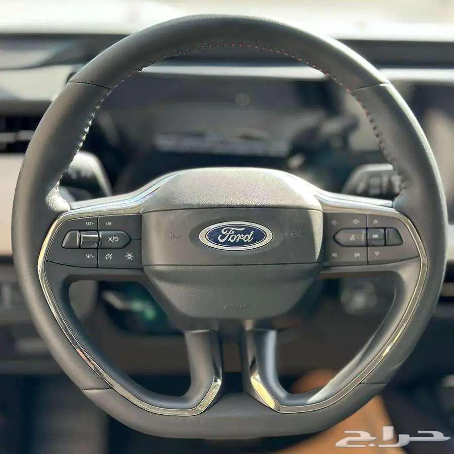 Ford Tours Trend 202563085792081539112