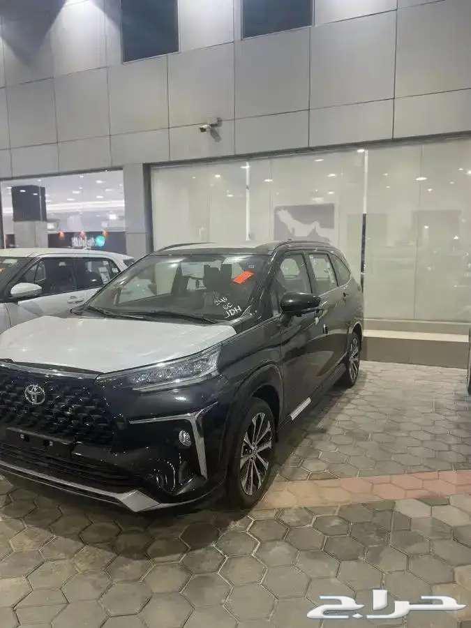 تويوتا فيلوز GLX موديل 202463079221510018113