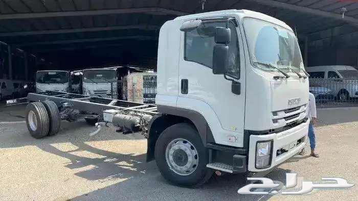 Isuzu 13 tons gross weight 18 tons long chassis 7.18m202563080018460418111
