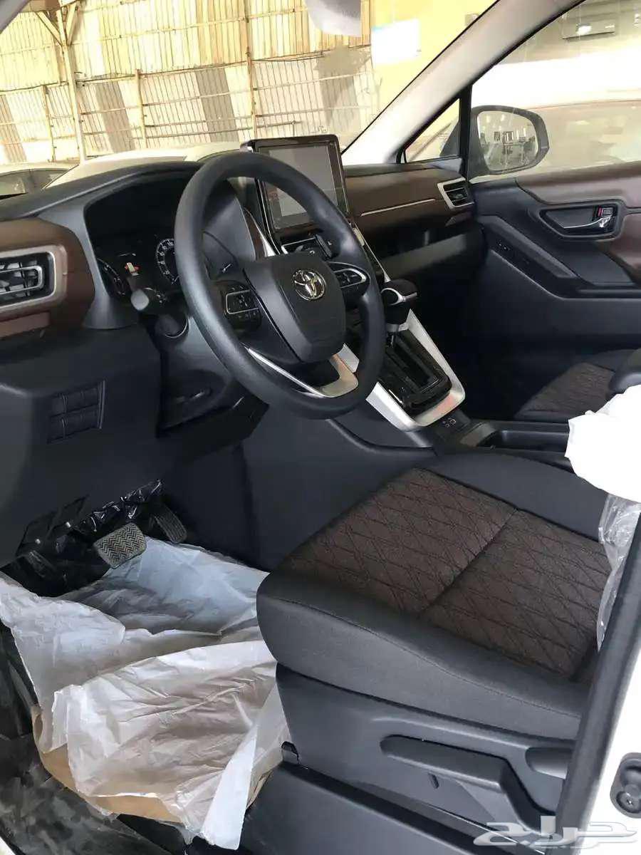 Toyota Innova Gasoline GL 2024 model on installment of 1520 Al-Hasan63083313823489114