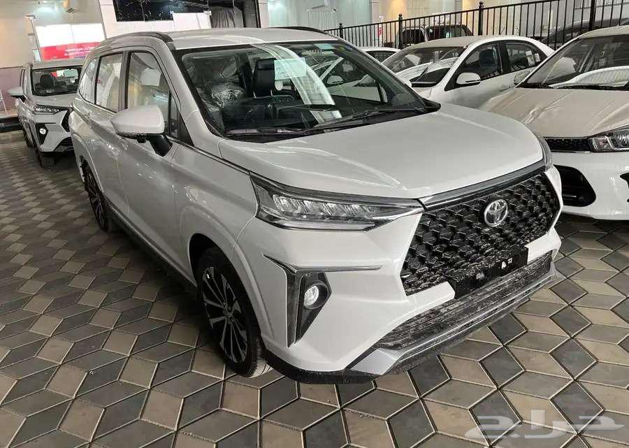 تويوتا فيلوز GLX بنزين 202463080893685633111