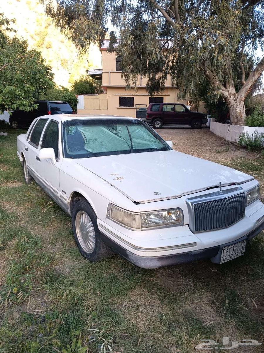 Lincoln consists of 97 cars.63078446915457111