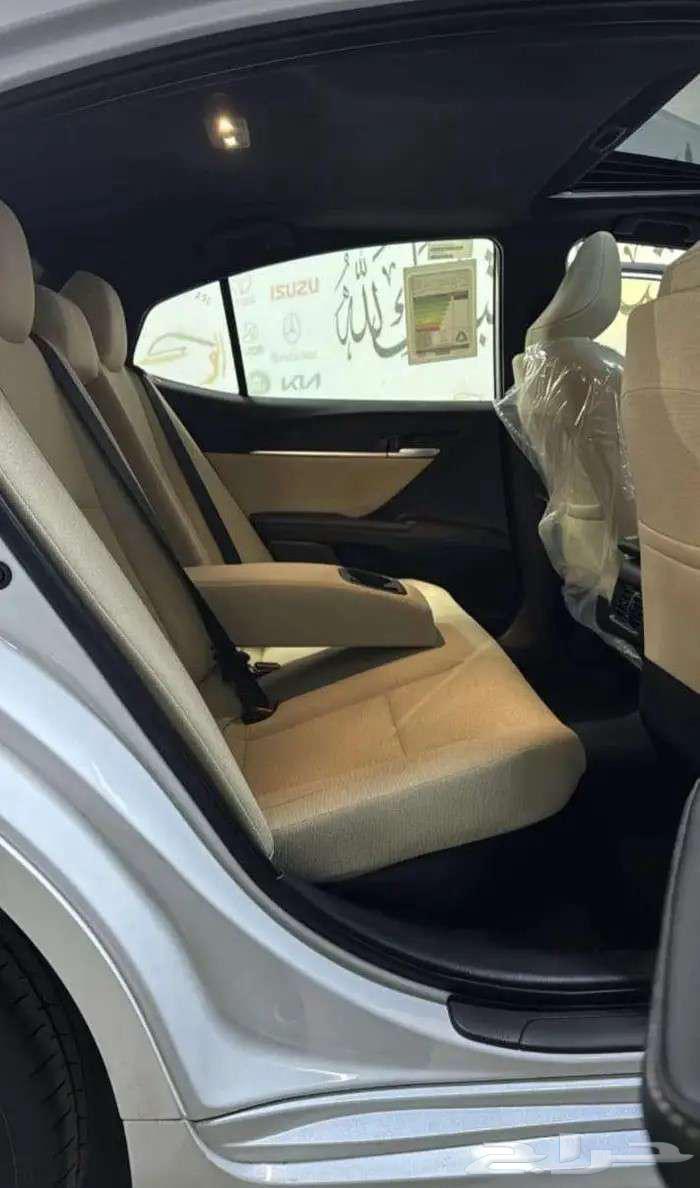 تويوتا كامري فئة LE بنزين فتحة خليجي2025 - 121.50063077623053314113