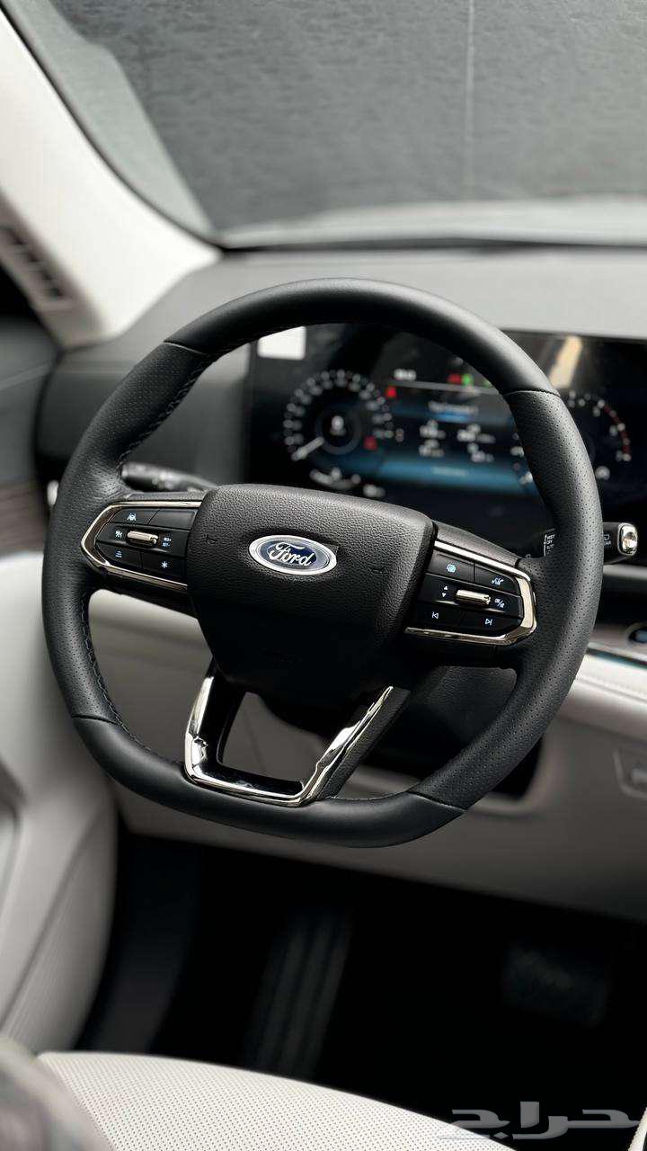 Ford Tourneo Titanium 202463075639020545113