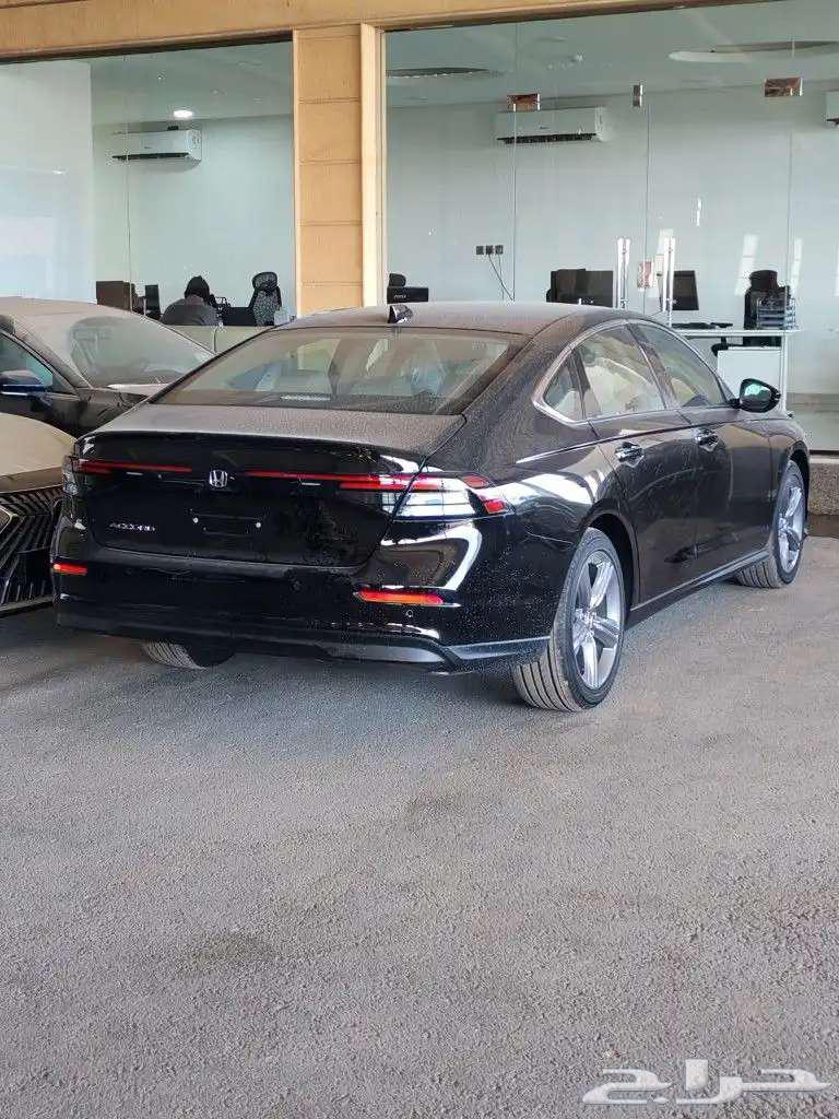 هوندا أكورد EX نص فل 2025 بقسط 1950 لدى الحسن63074019377411112