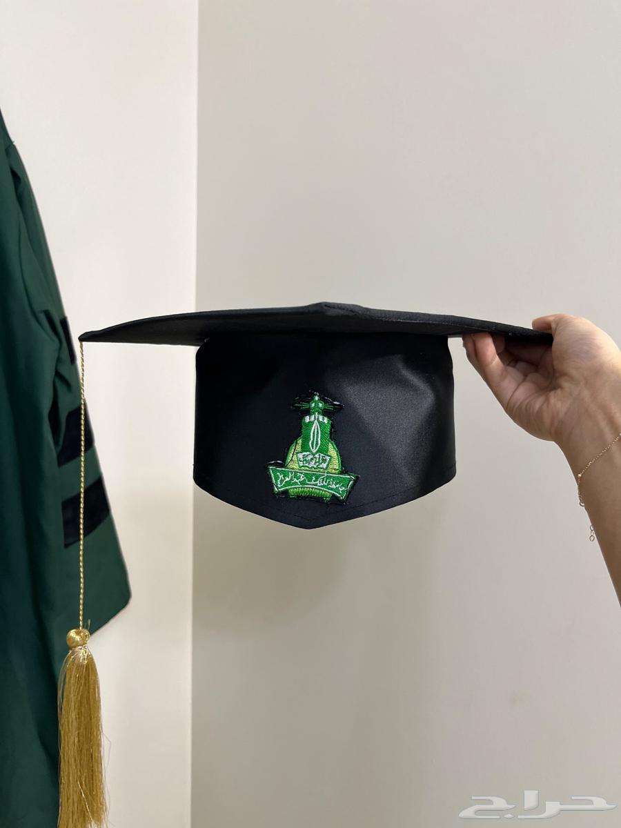 تأجير روب تخرج جامعة الملك عبدالعزيز مع القبعة مقاس ميديم63049655240577111