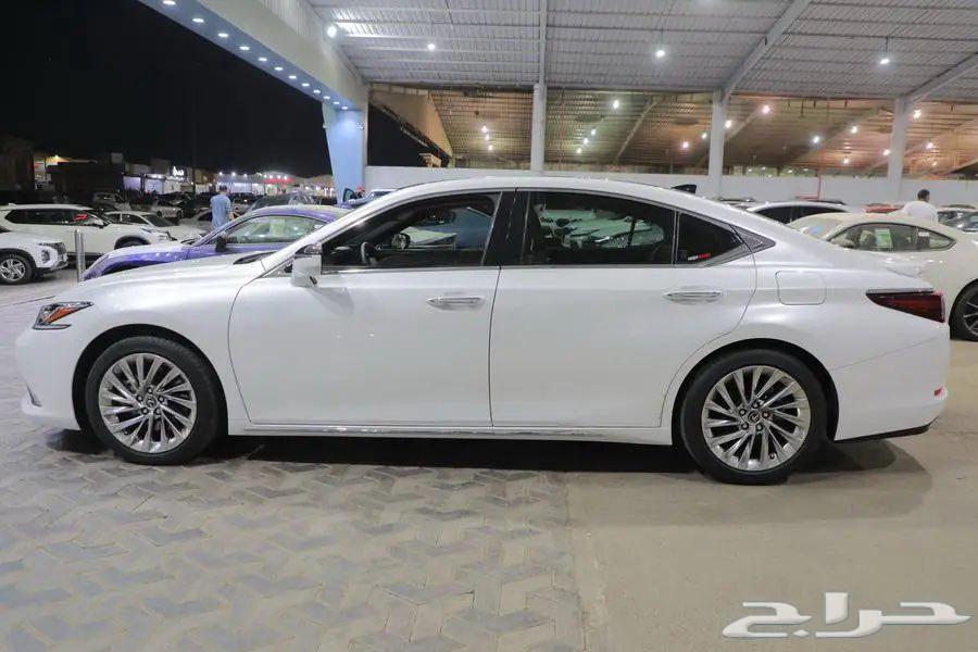 Lexus ES 350 CC full option panoramic sunroof six-cylinder model 202363074032476931114