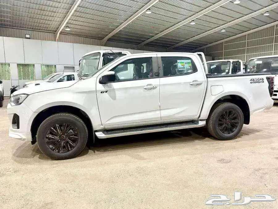 Isuzu D-MAX GT 2025 model, new design, exclusively63072749976579113