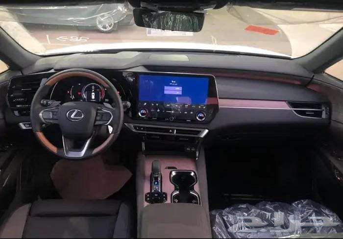 All Lexus RX categories are available for sale with two installments without interest63063858329985114