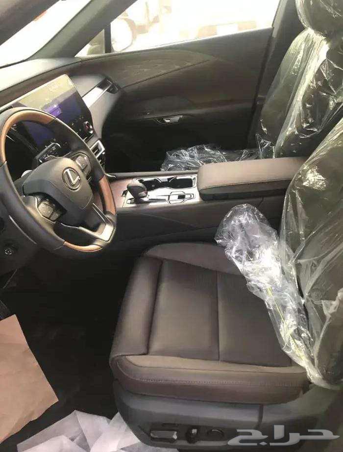 All Lexus RX categories are available for sale with two installments without interest63063858329985111