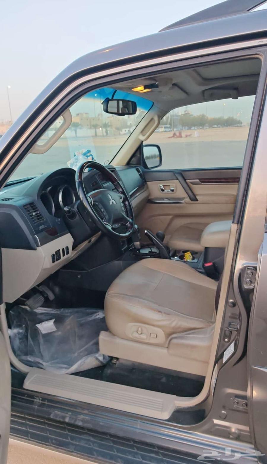 Mitsubishi Pajero in excellent condition for those who want to use it63068244669186114