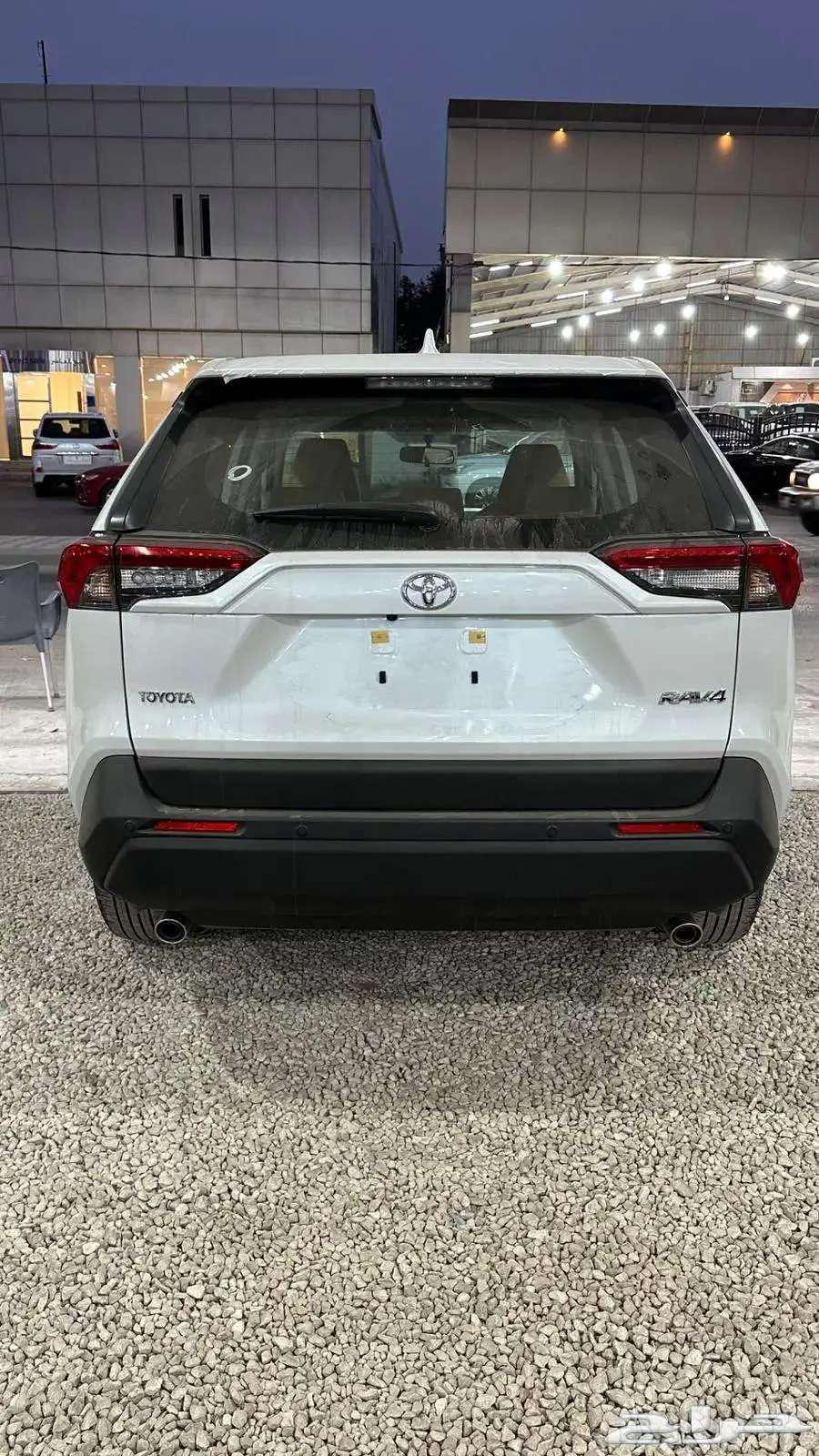 RAV4 LE Gasoline Standard Double 2025 at the Lowest Prices - Al-Oudah Showroom63071942452739114