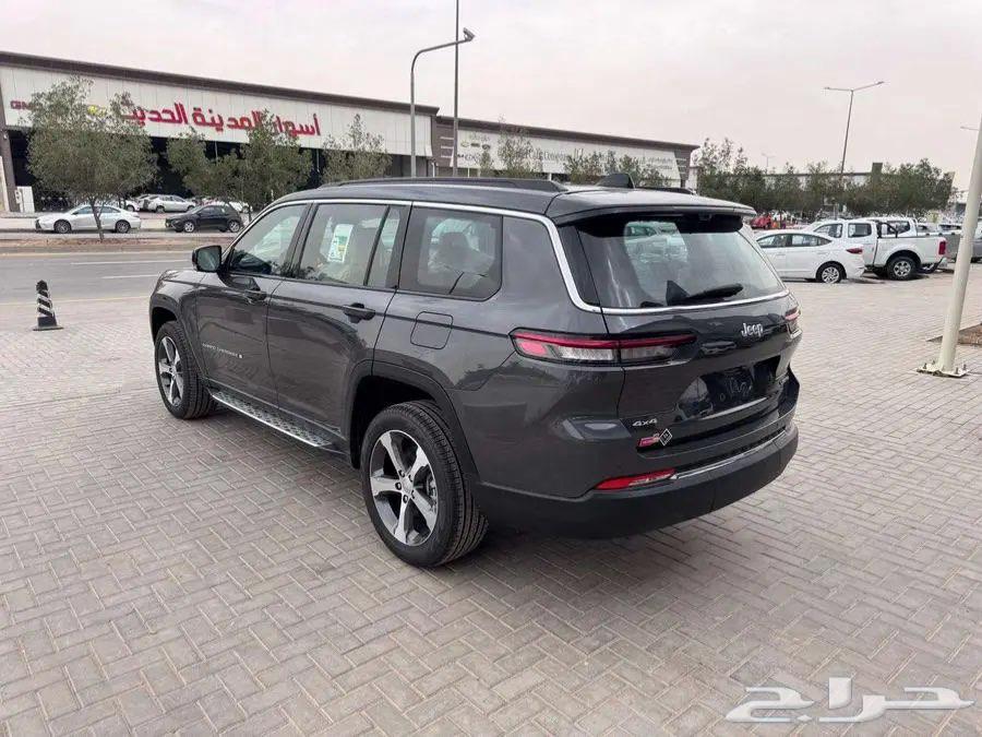 Jeep Grand Cherokee 2024 Limited Cash and Bank63070756304259113