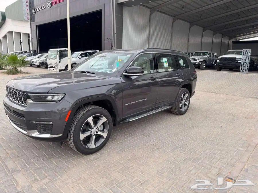 Jeep Grand Cherokee 2024 Limited Cash and Bank63070756304259111