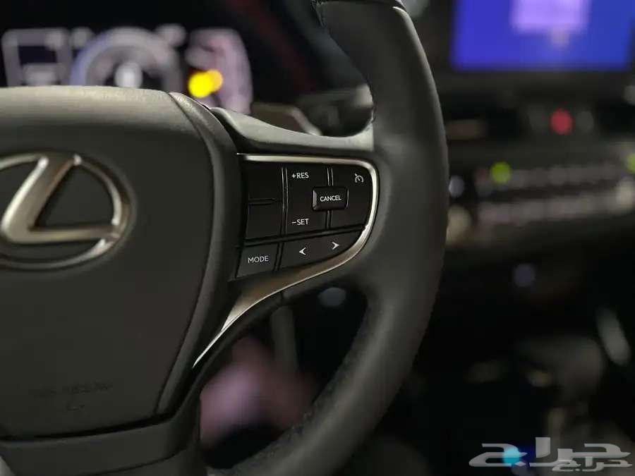 Lexus ES300 AH Saudi 202563068616379139114