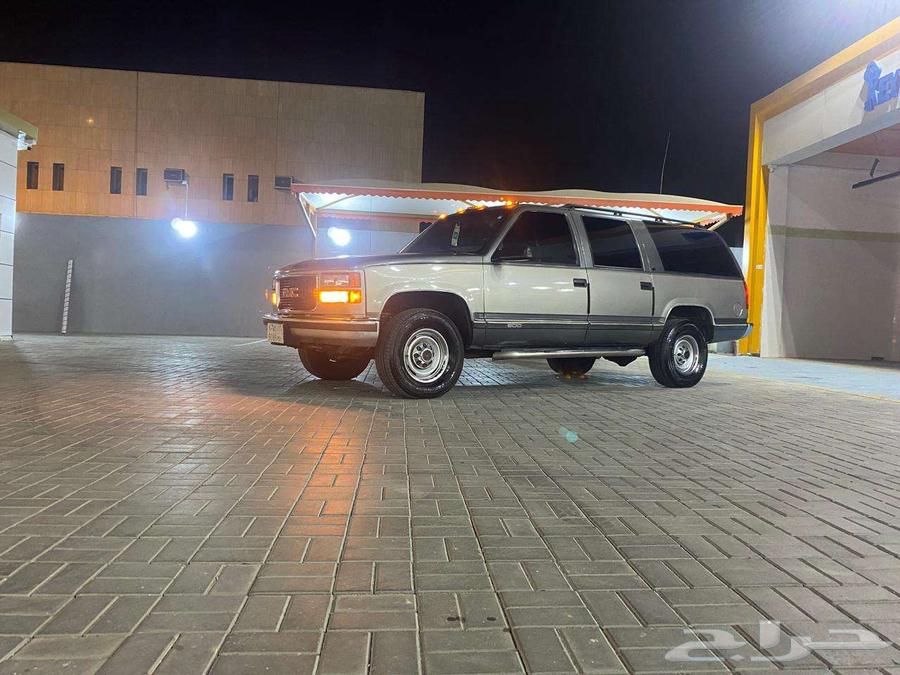 For sale Chevrolet Suburban model 199963068271505281112