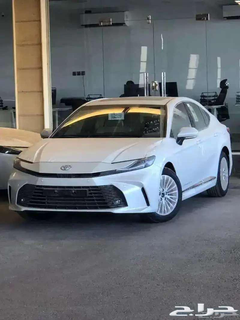 Toyota Camry LE trim 2025 model with sunroof installment 1900, available at Al-Hasan.63063835163651111