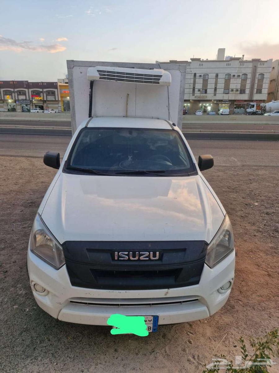 We have Isuzu vans for rent63063485814531112