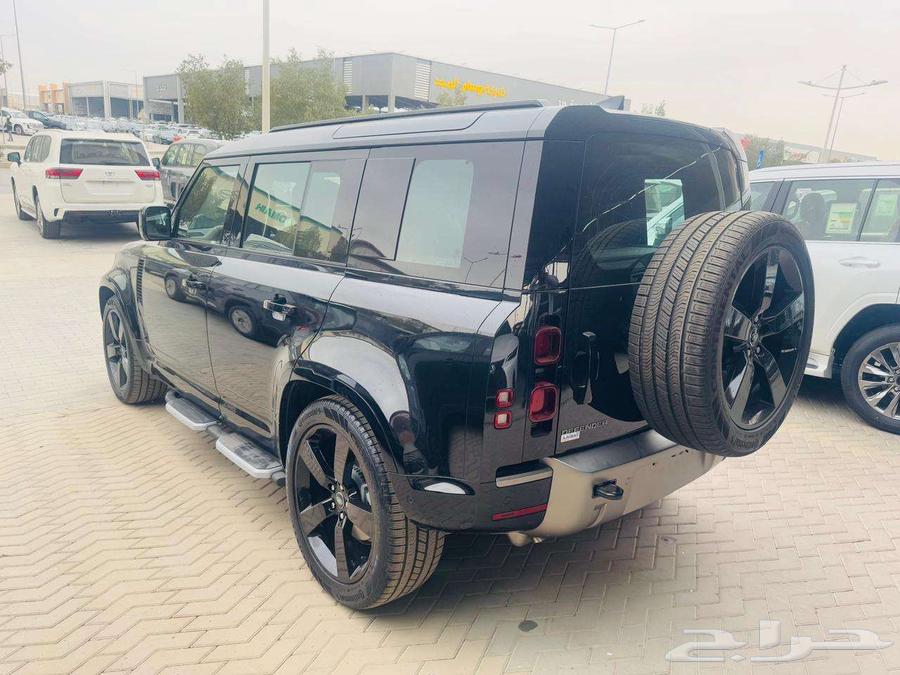 Land Rover Defender Full 2025 with customs card, available for cash or installment payment.63064685021954114