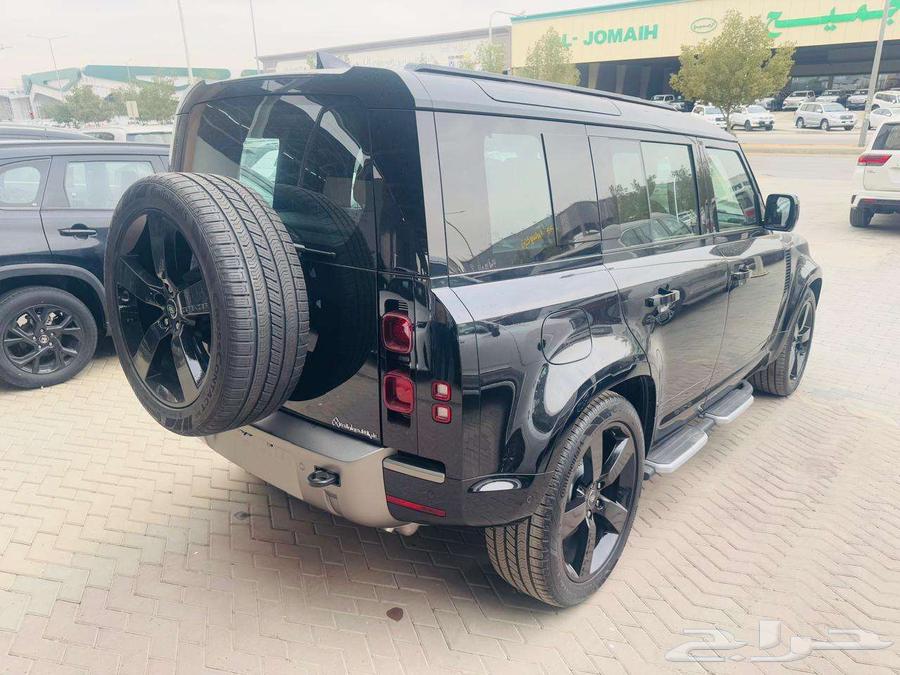 Land Rover Defender Full 2025 with customs card, available for cash or installment payment.63064685021954113