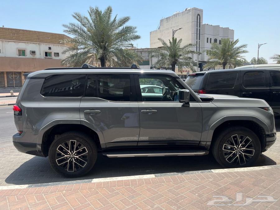 لكزس GX550 جديد في الرياض بطاقة جمركية63066633286401112