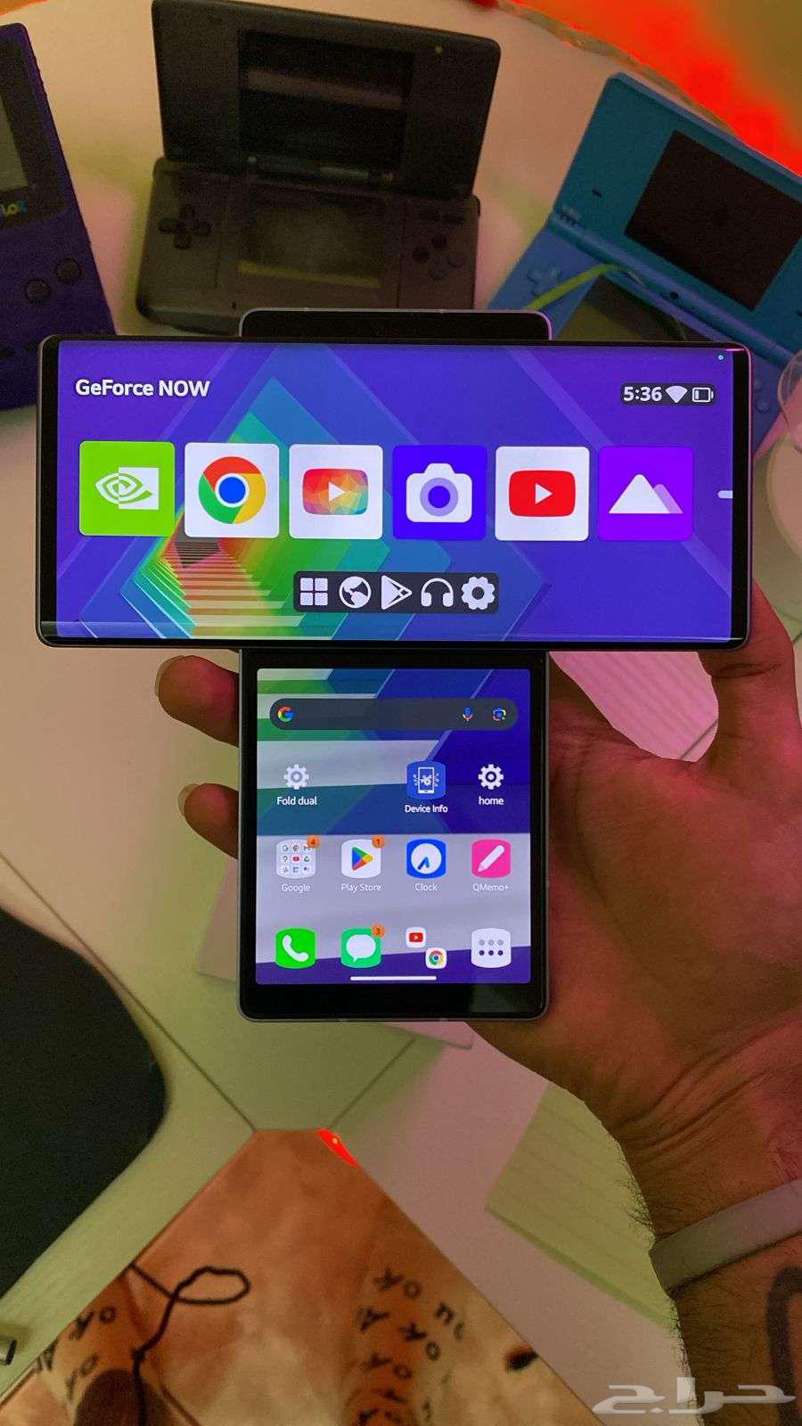 Mobile with a screen and a half (dual screens) LG Win63042507940353111
