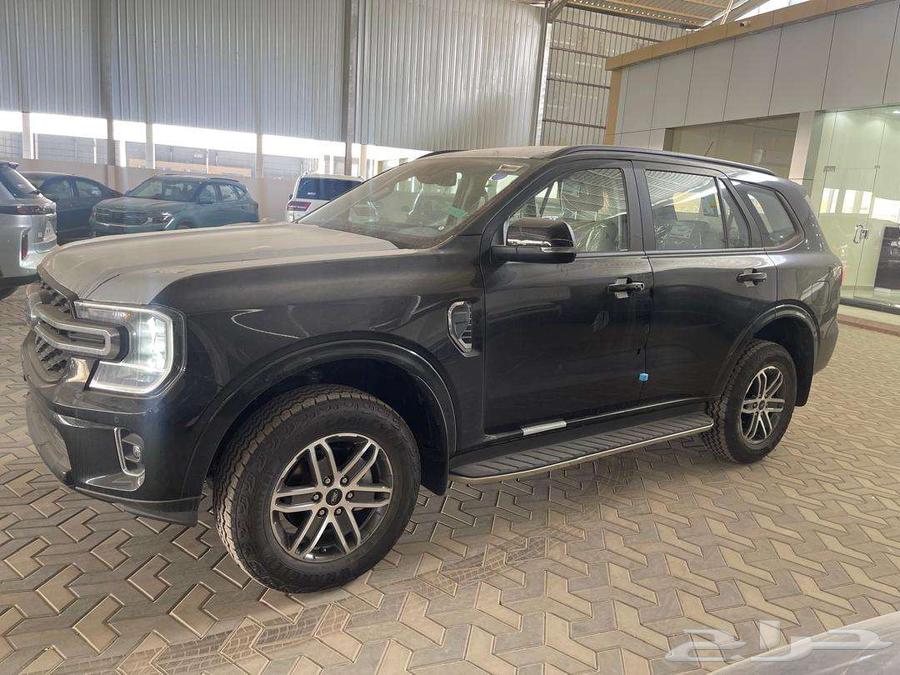 Ford Everest Gasoline Half Leather 2025 Installments and Cash63059842931586112