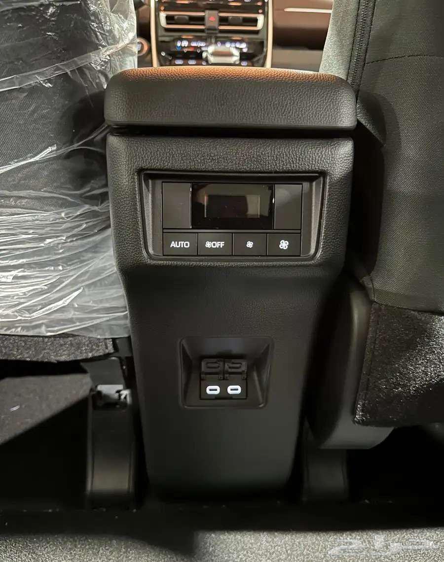 Toyota Innova GL 2.0 Gasoline 202463054298845314111