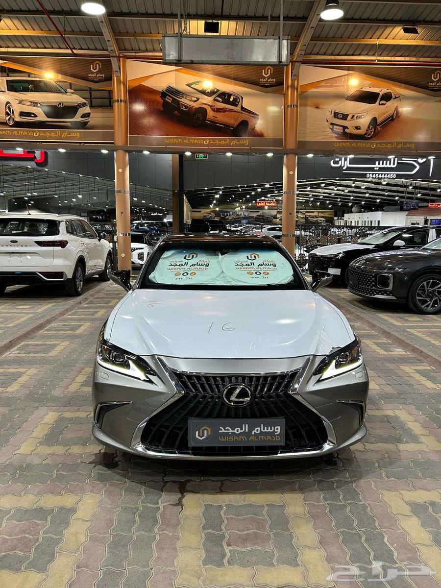 لكزس ES 350 CC فل كامل بانوراما بنزين موديل 2023 بريمي63057454860673112